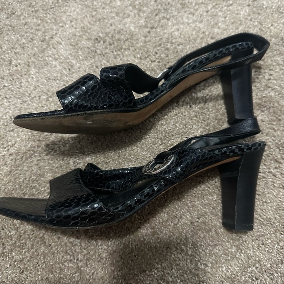 Brighton Textured Rivoli Sandals - Picture 2 of 4